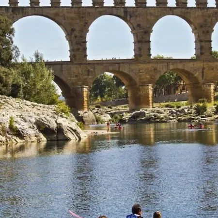 Familiale Avec Piscine En Bord De Garrigue *