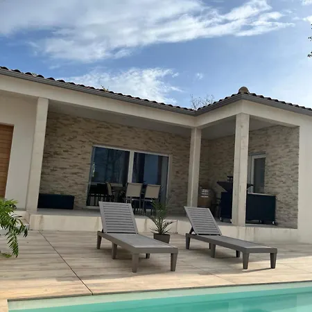 Familiale Avec Piscine En Bord De Garrigue Villa
